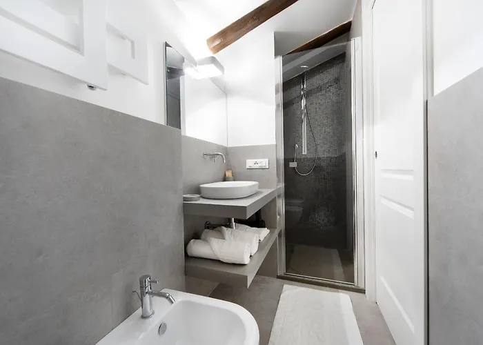 Daire Ur-nest Indipendenza *