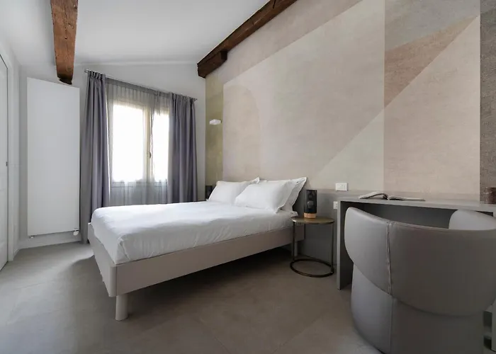 Ur-nest Indipendenza Daire *