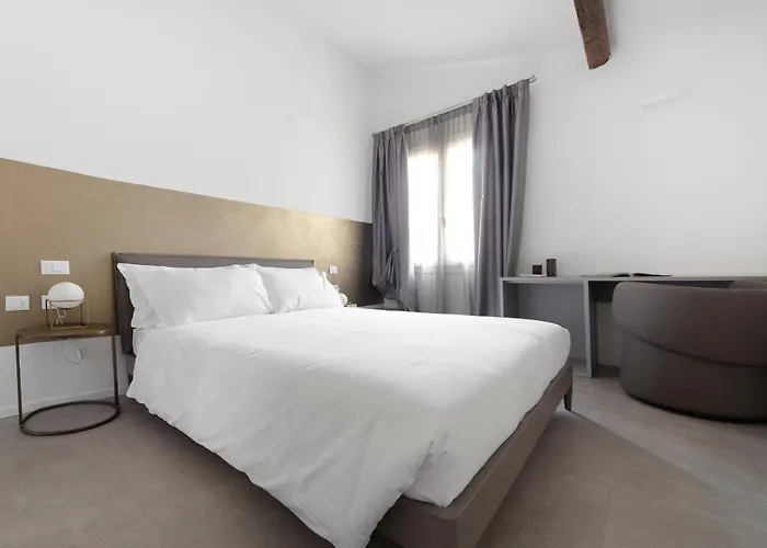 Ur-nest Indipendenza Daire *